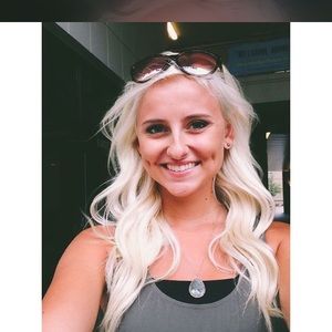 Meet your Posher, Julia